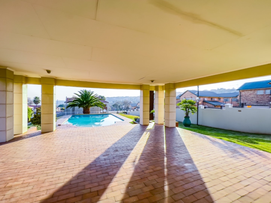 1 Bedroom Property for Sale in Oakdene Gauteng