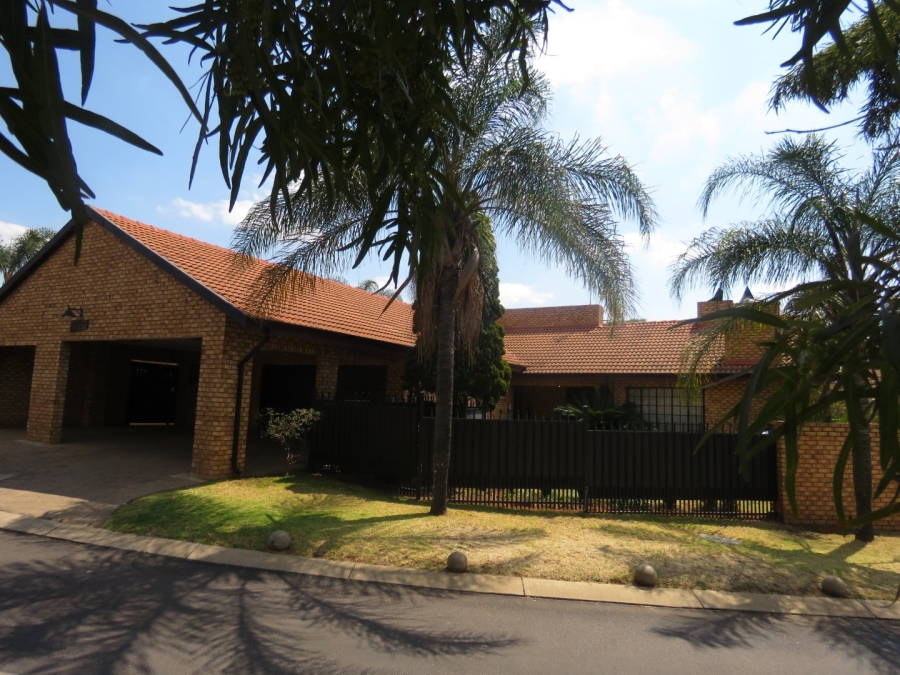 3 Bedroom Property for Sale in Amberfield Gauteng