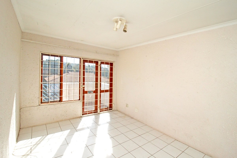 1 Bedroom Property for Sale in Observatory Gauteng