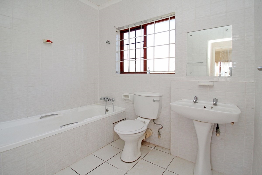 1 Bedroom Property for Sale in Observatory Gauteng