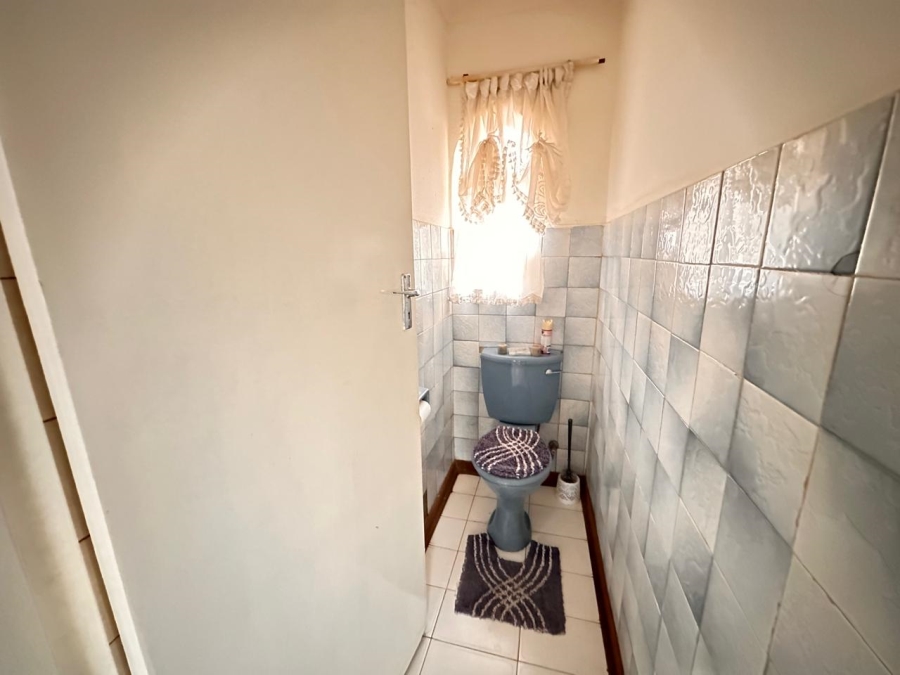 4 Bedroom Property for Sale in Lenasia South Gauteng