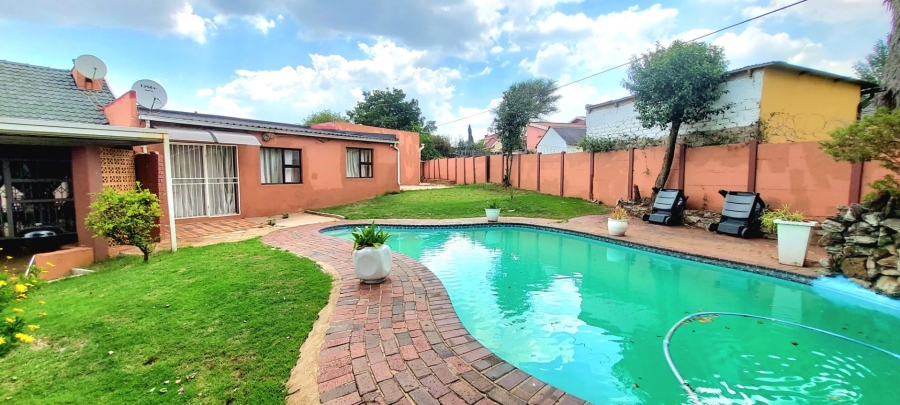 4 Bedroom Property for Sale in Alan Manor Gauteng