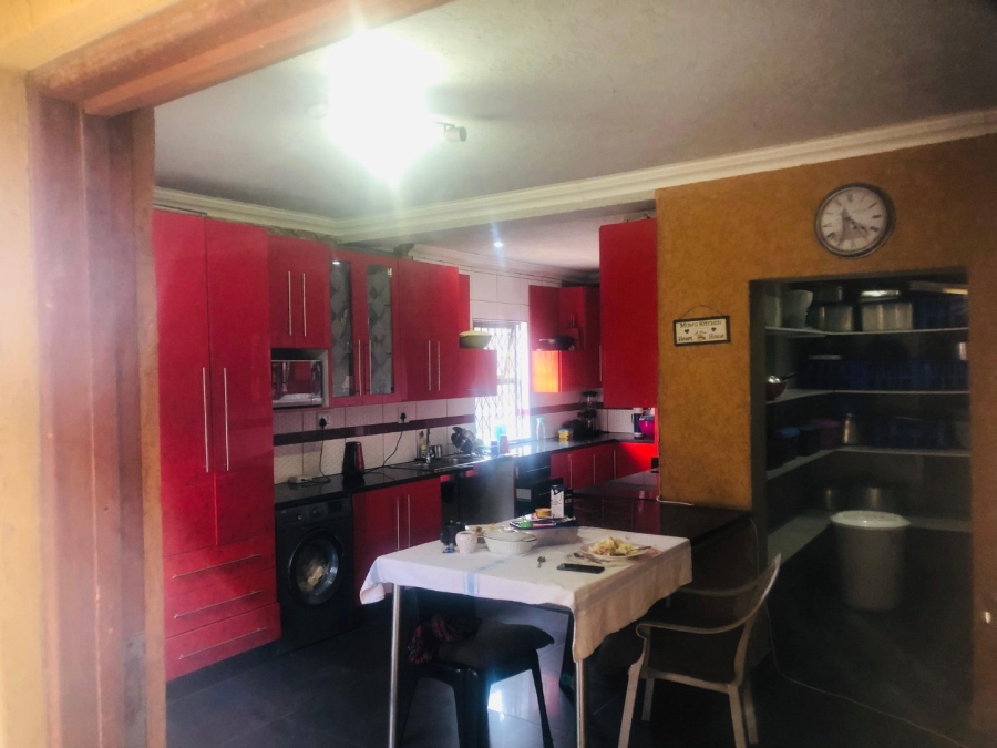 5 Bedroom Property for Sale in South Hills Gauteng