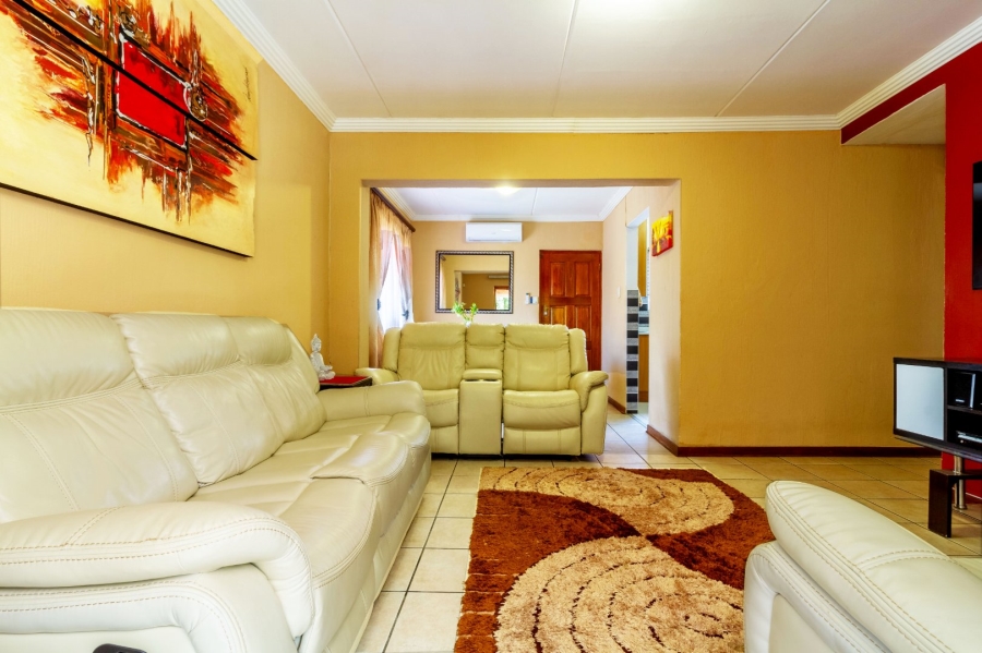 To Let 3 Bedroom Property for Rent in Sundowner Gauteng