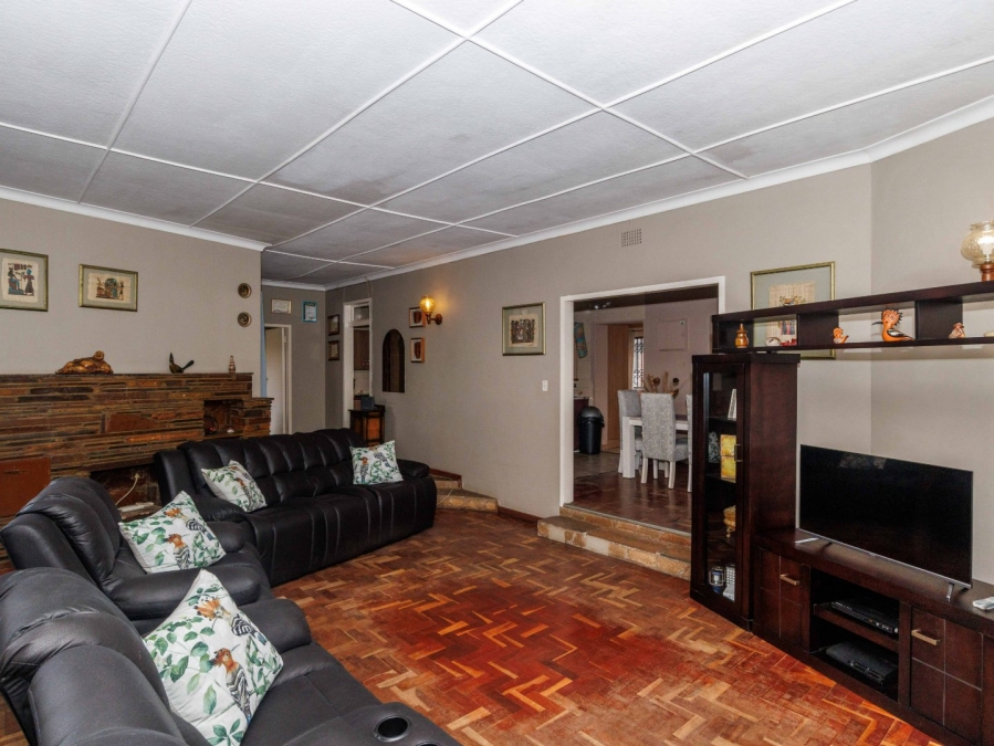  Bedroom Property for Sale in Edenvale Central Gauteng