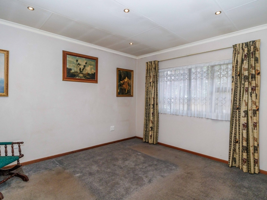  Bedroom Property for Sale in Edenvale Central Gauteng