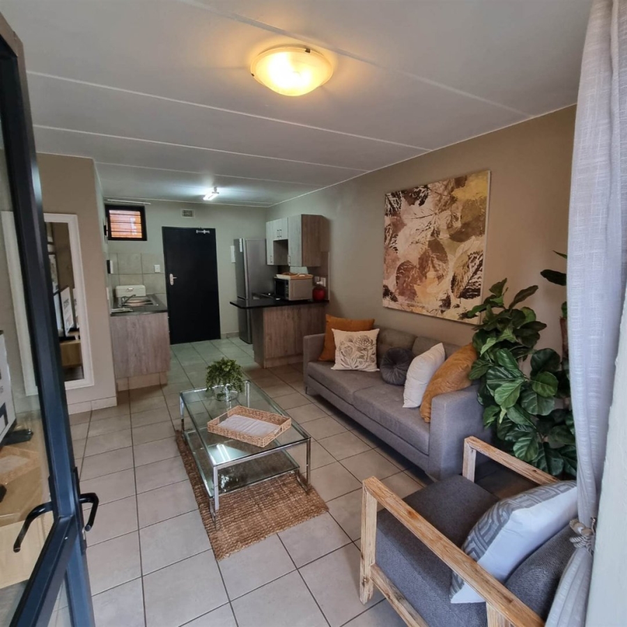 To Let 2 Bedroom Property for Rent in La Montagne Gauteng