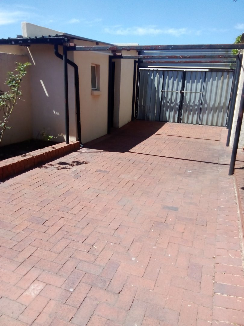 4 Bedroom Property for Sale in Brixton Gauteng