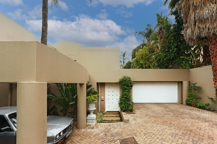 5 Bedroom Property for Sale in Sandhurst Gauteng