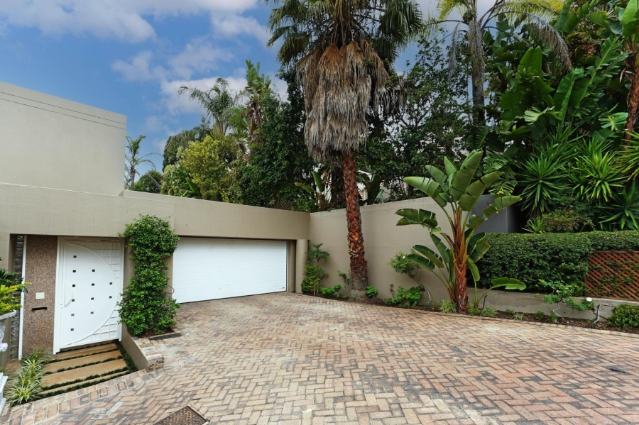 5 Bedroom Property for Sale in Sandhurst Gauteng