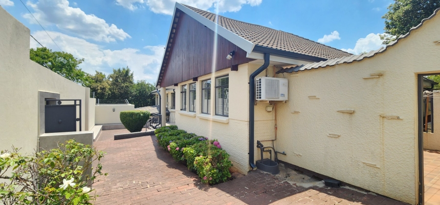 To Let 3 Bedroom Property for Rent in Highlands North Gauteng