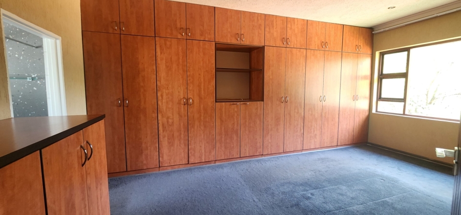 To Let 3 Bedroom Property for Rent in Highlands North Gauteng