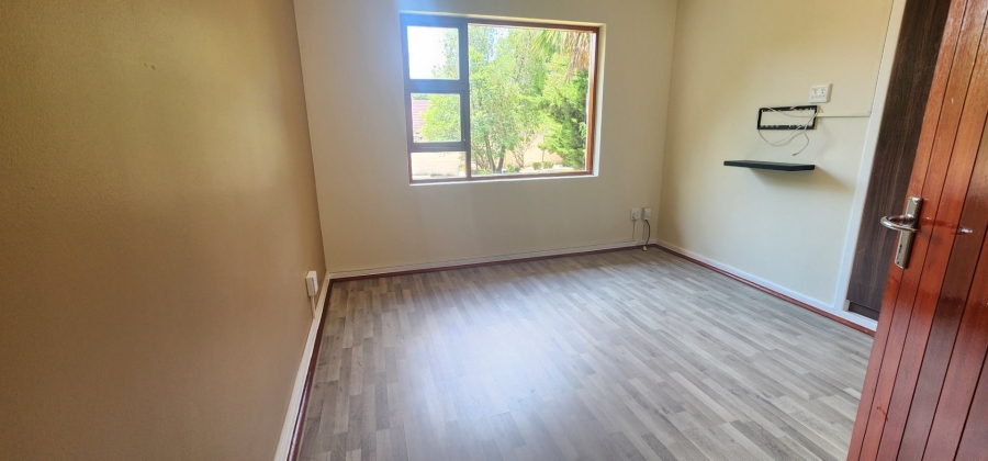 To Let 3 Bedroom Property for Rent in Highlands North Gauteng