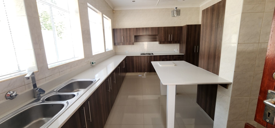 To Let 3 Bedroom Property for Rent in Highlands North Gauteng