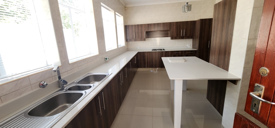 To Let 3 Bedroom Property for Rent in Highlands North Gauteng