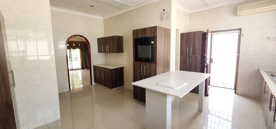 To Let 3 Bedroom Property for Rent in Highlands North Gauteng