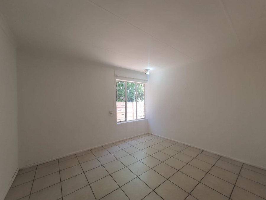 2 Bedroom Property for Sale in Groblerpark Gauteng