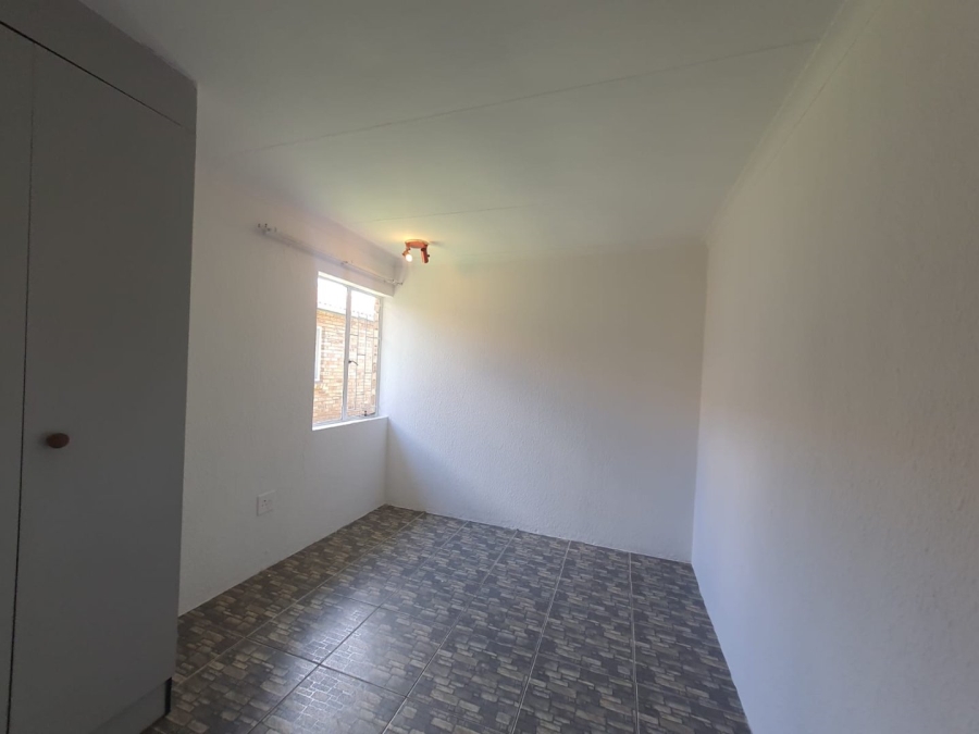 2 Bedroom Property for Sale in Groblerpark Gauteng