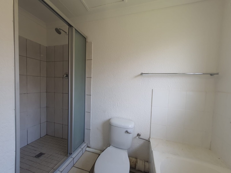 2 Bedroom Property for Sale in Groblerpark Gauteng