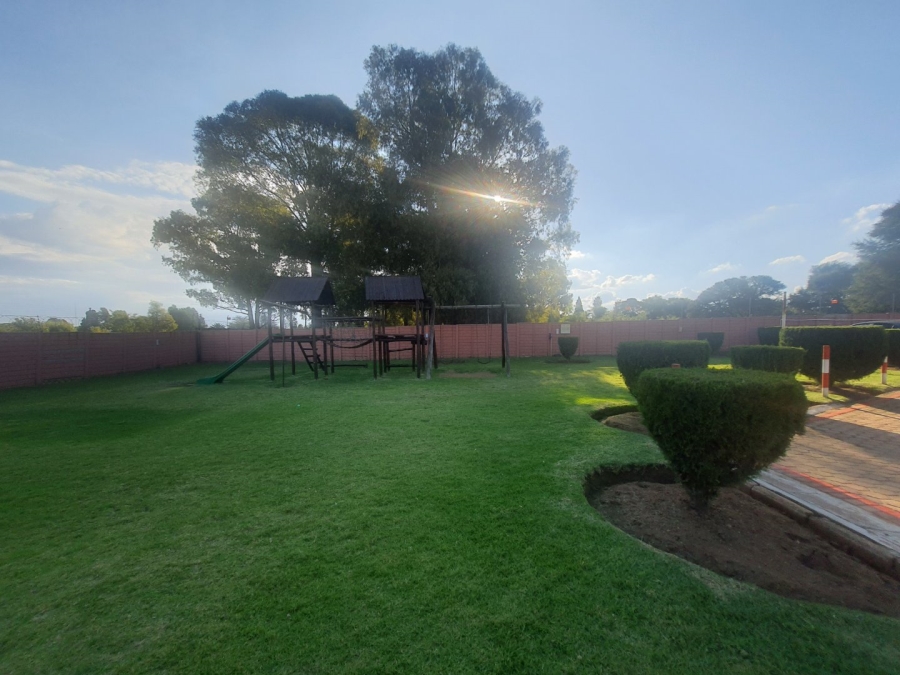 2 Bedroom Property for Sale in Groblerpark Gauteng