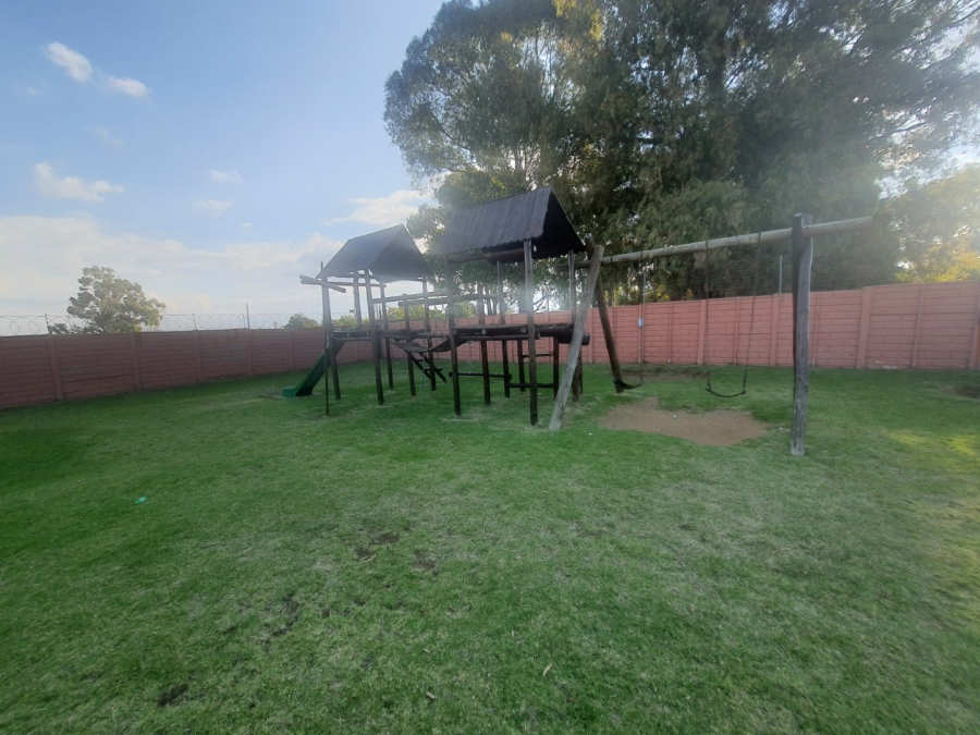 2 Bedroom Property for Sale in Groblerpark Gauteng