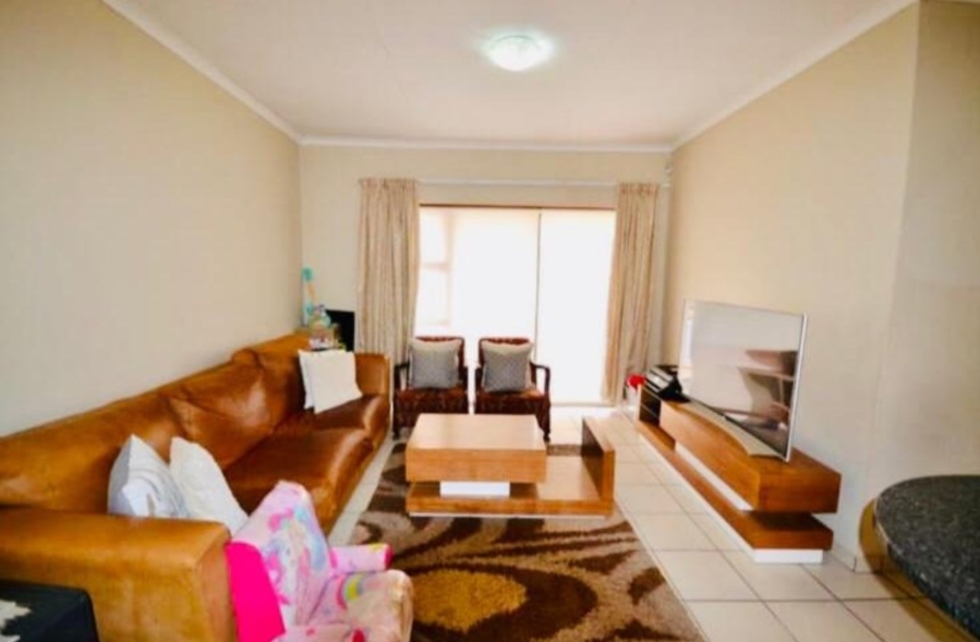 To Let 2 Bedroom Property for Rent in South Crest Gauteng