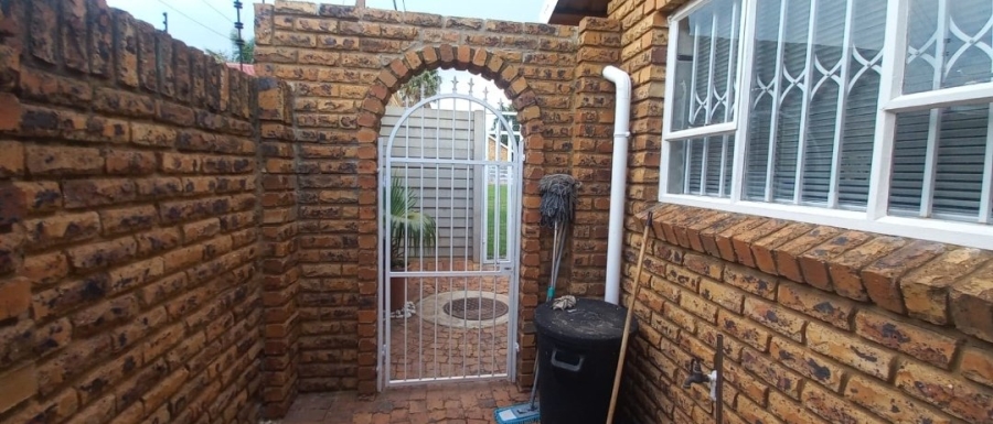 To Let 3 Bedroom Property for Rent in Edelweiss Gauteng