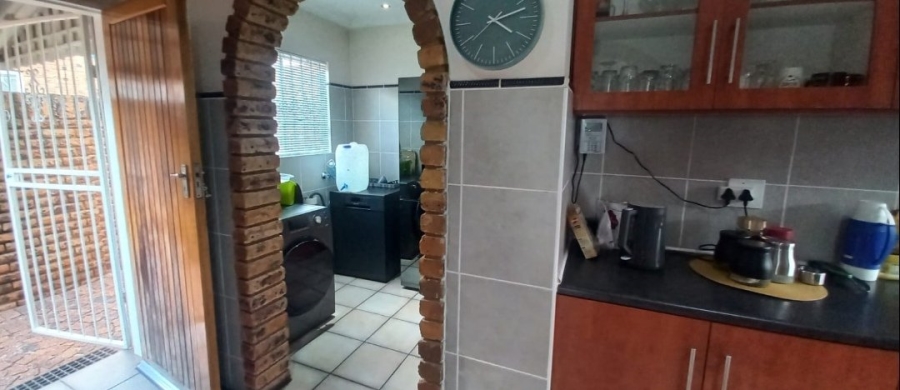 To Let 3 Bedroom Property for Rent in Edelweiss Gauteng