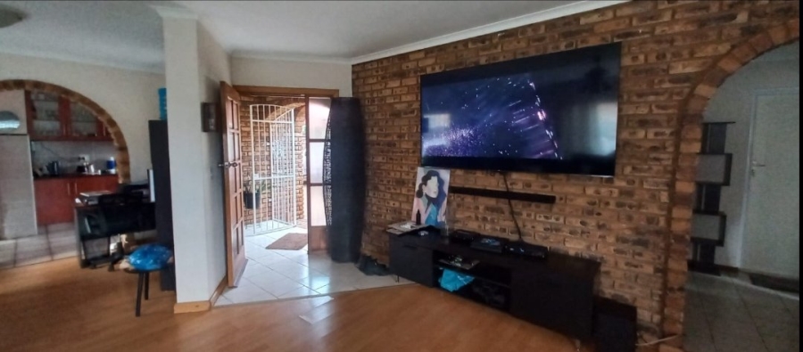 To Let 3 Bedroom Property for Rent in Edelweiss Gauteng