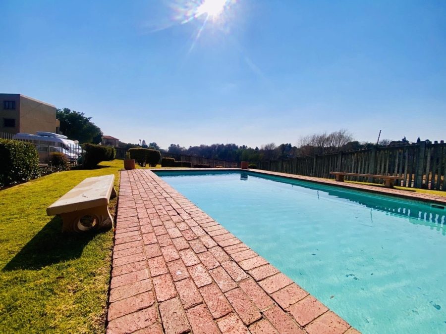 2 Bedroom Property for Sale in Allens Nek Gauteng