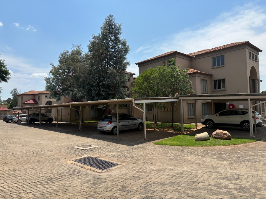 3 Bedroom Property for Sale in Weltevreden Park Gauteng