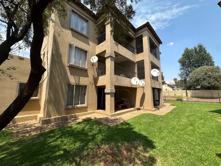 3 Bedroom Property for Sale in Weltevreden Park Gauteng