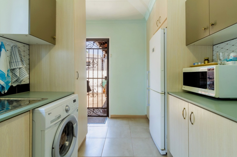 3 Bedroom Property for Sale in Northwold Gardens Gauteng