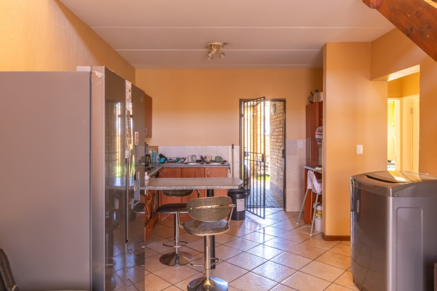 2 Bedroom Property for Sale in Honeypark Gauteng