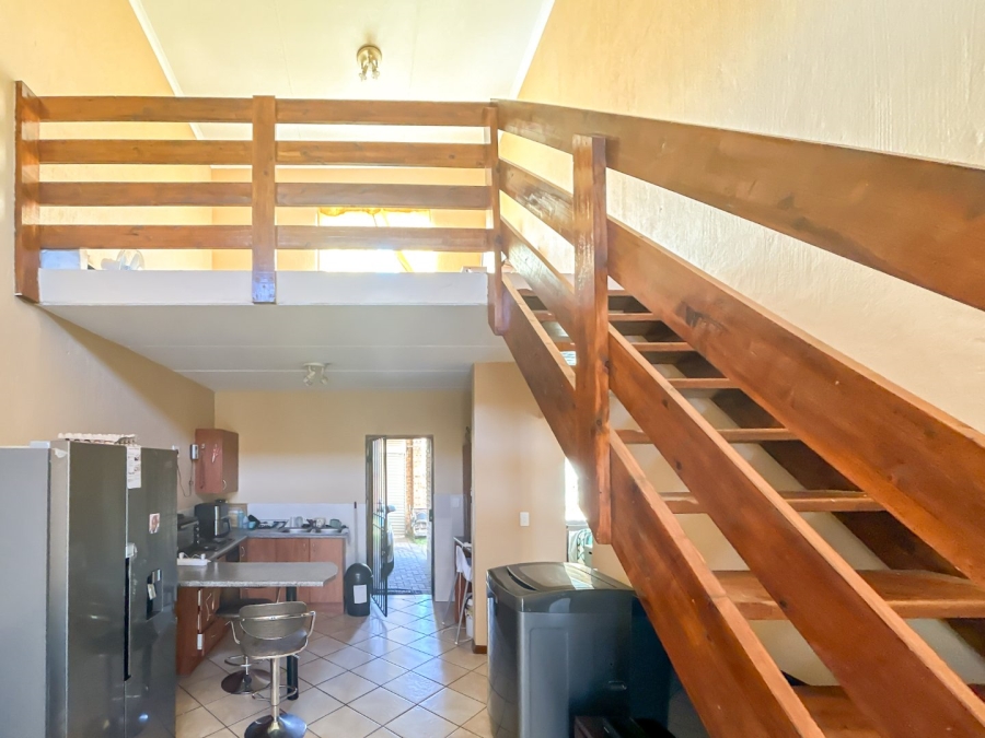 2 Bedroom Property for Sale in Honeypark Gauteng