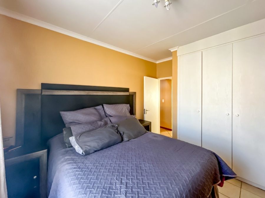 2 Bedroom Property for Sale in Honeypark Gauteng