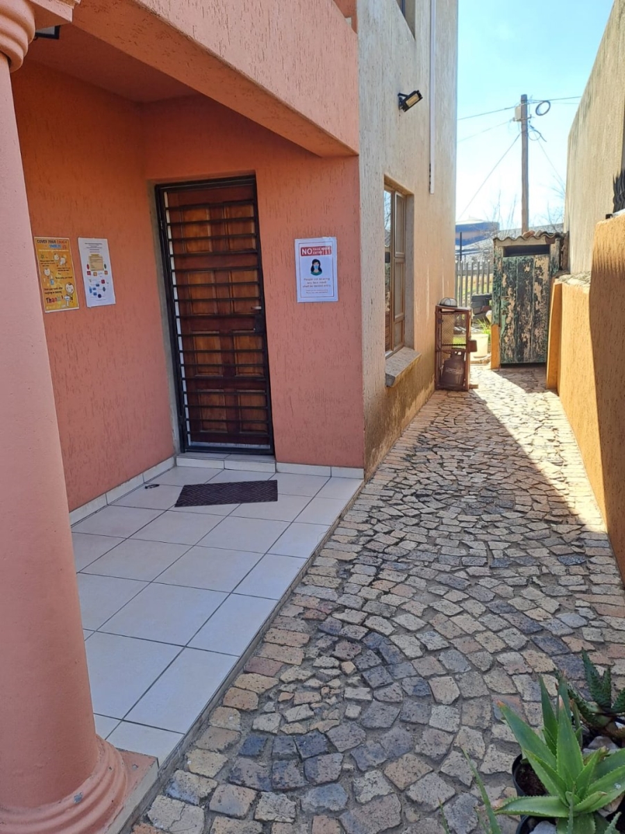 10 Bedroom Property for Sale in Pimville Zone 1 Gauteng