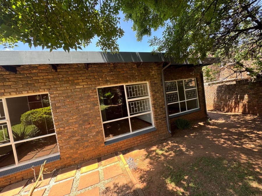  Bedroom Property for Sale in Zwartkop Gauteng