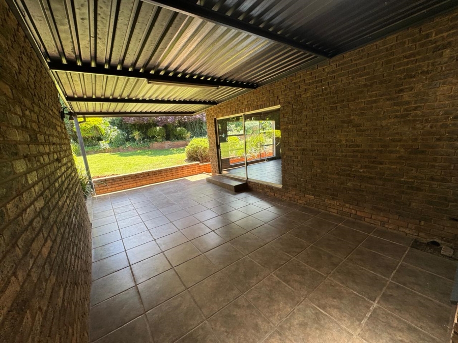  Bedroom Property for Sale in Zwartkop Gauteng