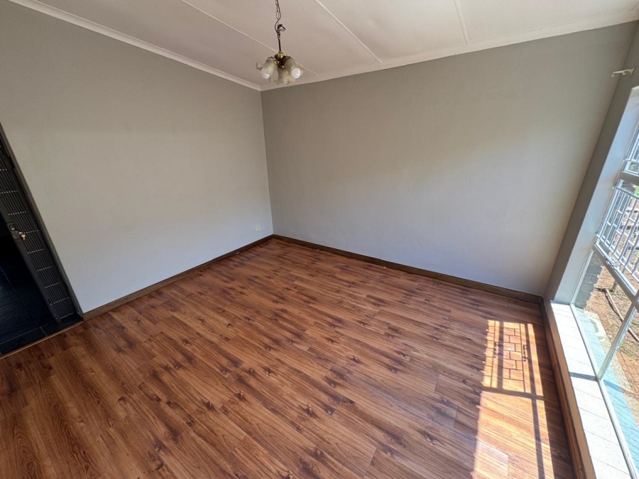  Bedroom Property for Sale in Zwartkop Gauteng