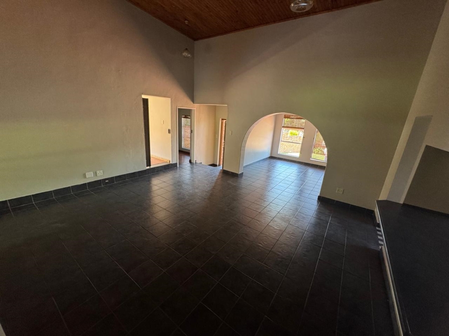  Bedroom Property for Sale in Zwartkop Gauteng