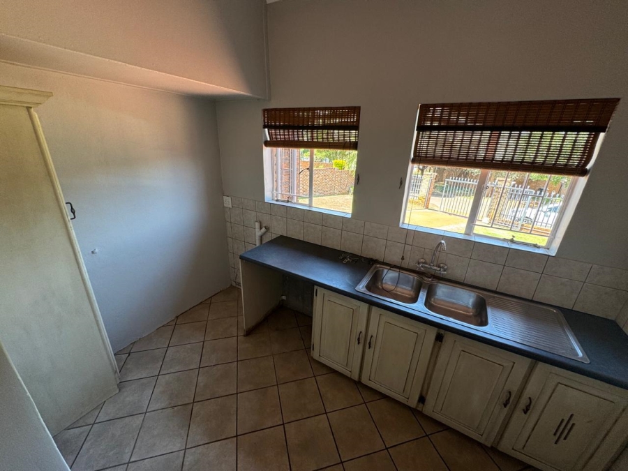  Bedroom Property for Sale in Zwartkop Gauteng