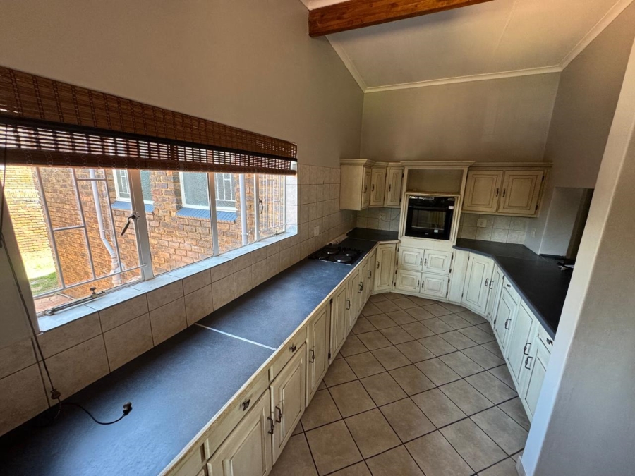  Bedroom Property for Sale in Zwartkop Gauteng