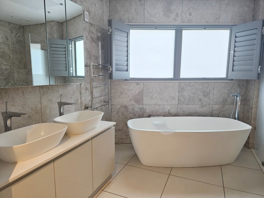 2 Bedroom Property for Sale in Sandton Central Gauteng