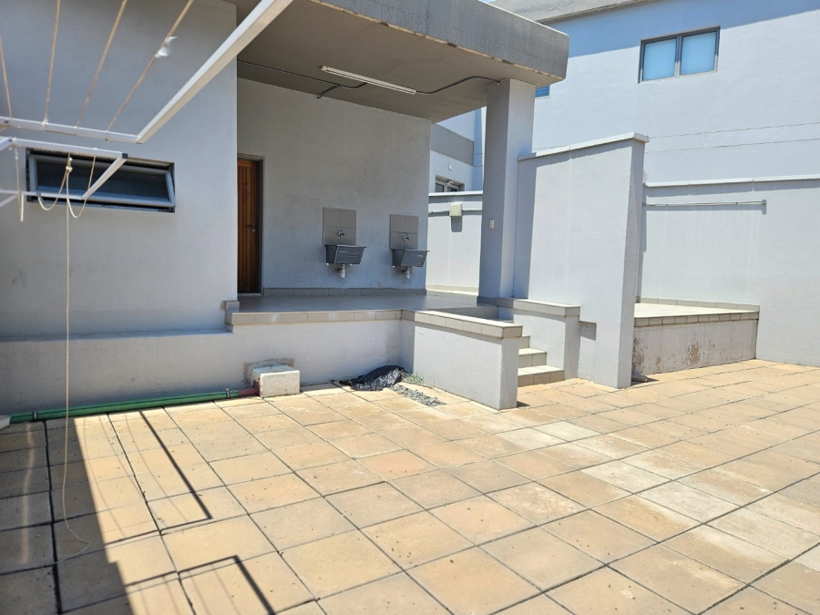 2 Bedroom Property for Sale in Sandton Central Gauteng