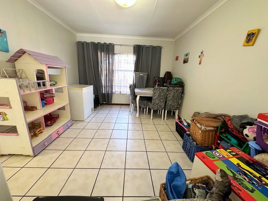 3 Bedroom Property for Sale in Wierda Park Gauteng