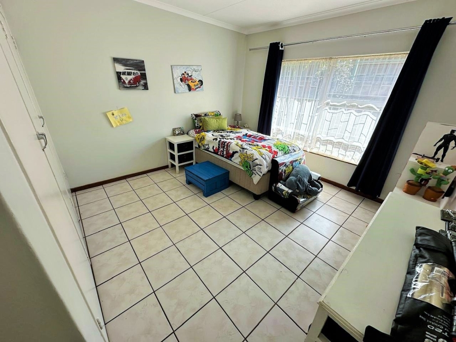 3 Bedroom Property for Sale in Wierda Park Gauteng