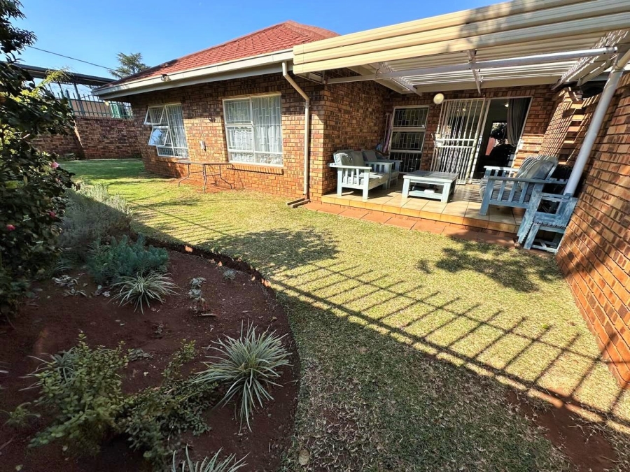 3 Bedroom Property for Sale in Wierda Park Gauteng