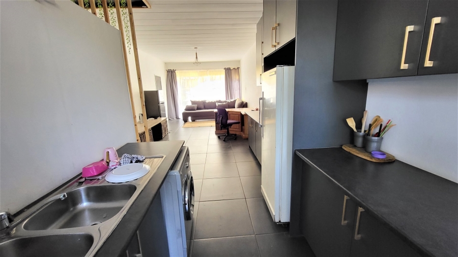 2 Bedroom Property for Sale in Eldoraigne Gauteng