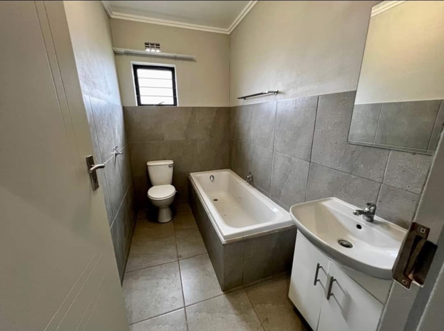 3 Bedroom Property for Sale in Windmill Park Gauteng